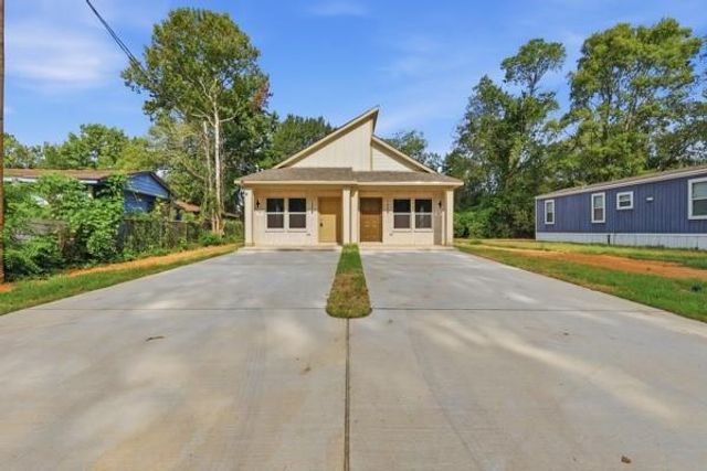 819 Junction Avenue B, Cleveland, TX 77327