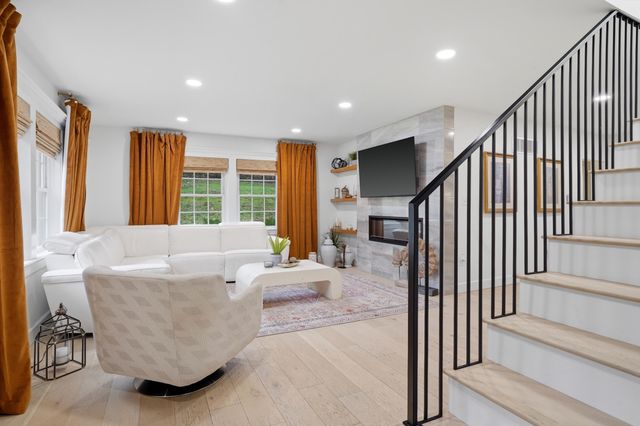 4500 ROCK QUARRY RD, Columbia, MO 65201