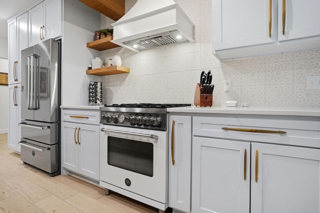 4500 ROCK QUARRY RD, Columbia, MO 65201