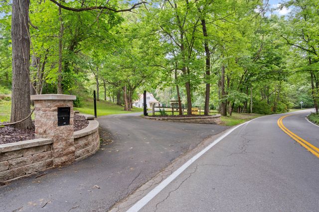 4500 ROCK QUARRY RD, Columbia, MO 65201