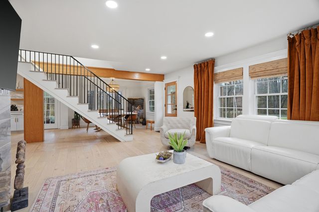 4500 ROCK QUARRY RD, Columbia, MO 65201