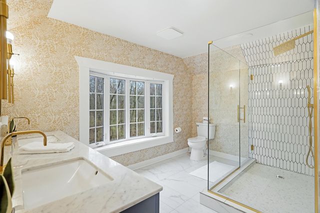 4500 ROCK QUARRY RD, Columbia, MO 65201