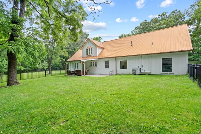 4500 ROCK QUARRY RD, Columbia, MO 65201