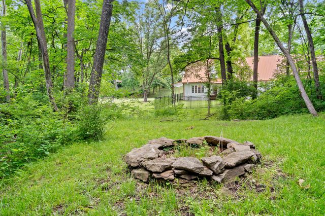 4500 ROCK QUARRY RD, Columbia, MO 65201