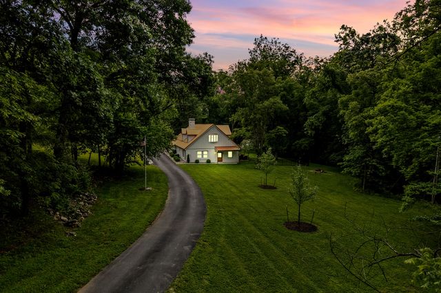 4500 ROCK QUARRY RD, Columbia, MO 65201