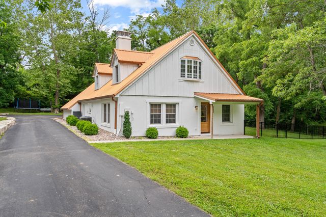 4500 ROCK QUARRY RD, Columbia, MO 65201