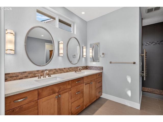 32092 Sw WILLAMETTE Way, Wilsonville, OR 97070