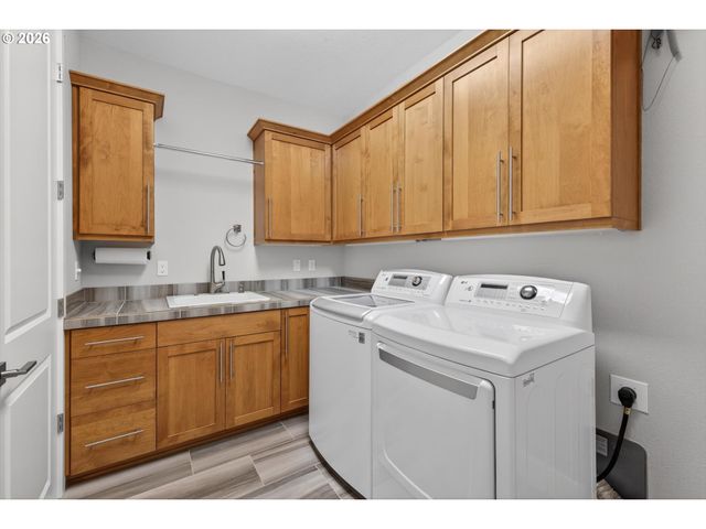 32092 Sw WILLAMETTE Way, Wilsonville, OR 97070