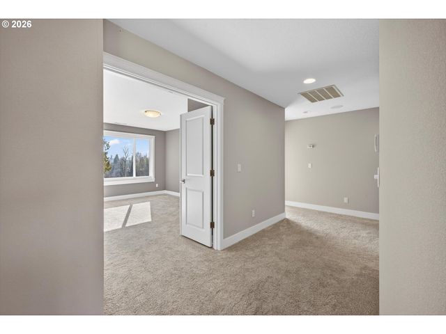 32092 Sw WILLAMETTE Way, Wilsonville, OR 97070