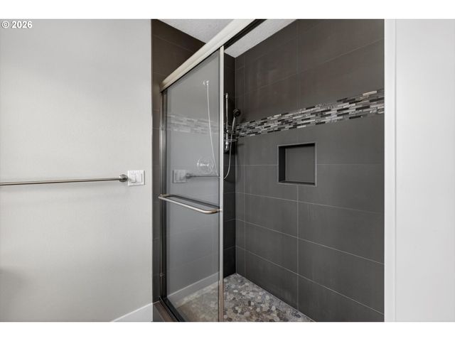 32092 Sw WILLAMETTE Way, Wilsonville, OR 97070