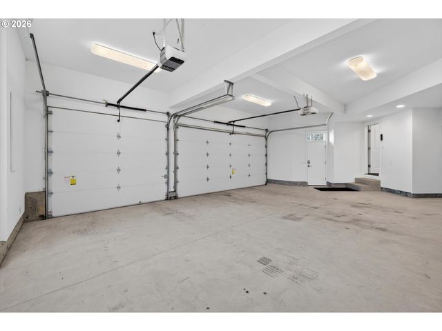 32092 Sw WILLAMETTE Way, Wilsonville, OR 97070