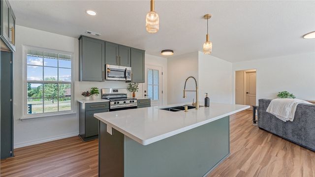 20491 Cedar Bluff Road, Fayetteville, AR 72703