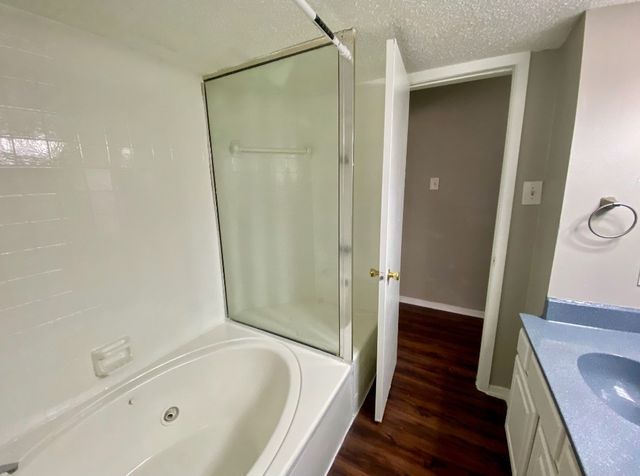 9823 Summerwood Circle 1002, Dallas, TX 75243