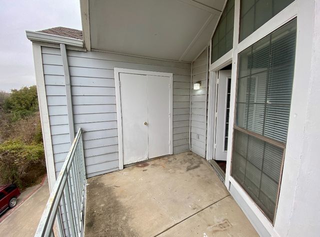 9823 Summerwood Circle 1002, Dallas, TX 75243