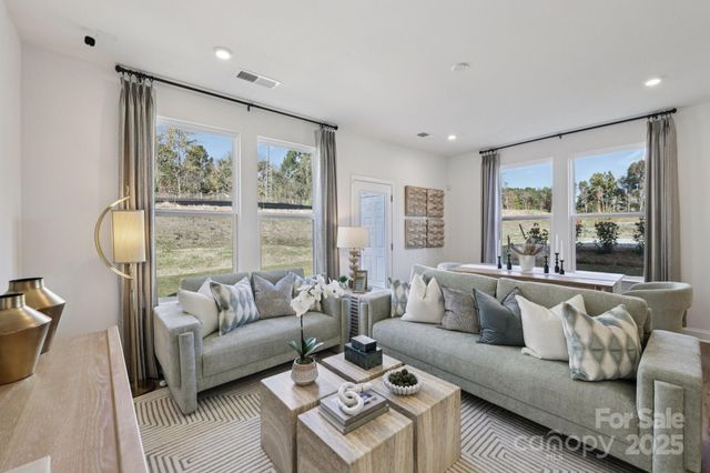 7717 Ethora Way, Charlotte, NC 28216