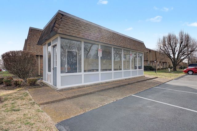 420 Walton Ln Apt J47, Madison, TN 37115