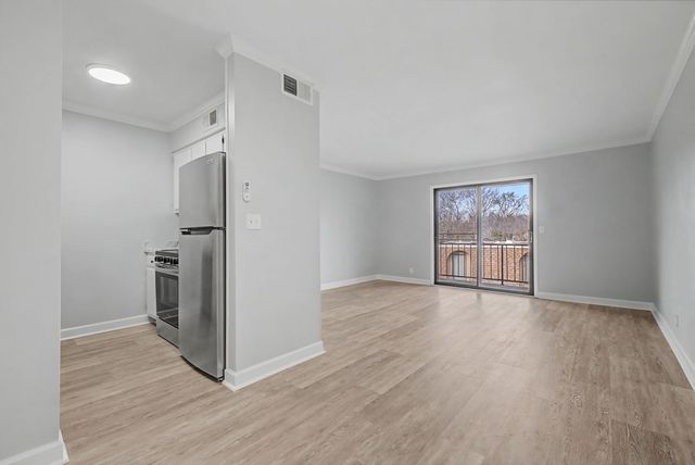 420 Walton Ln Apt J47, Madison, TN 37115