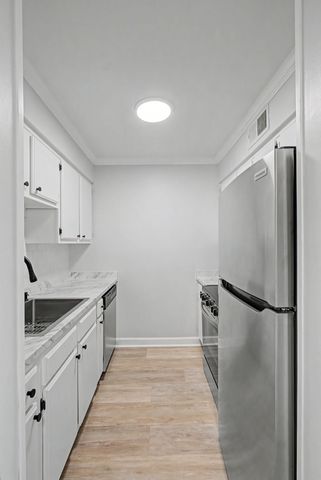 420 Walton Ln Apt J47, Madison, TN 37115