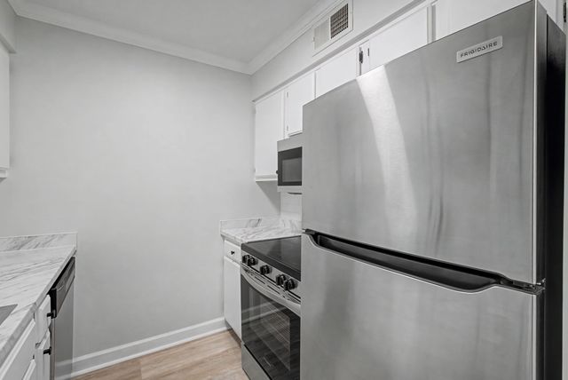 420 Walton Ln Apt J47, Madison, TN 37115