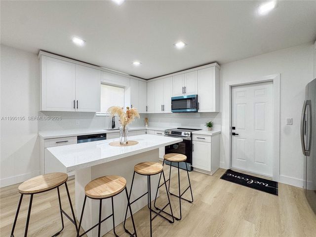 1749 NW 152nd St, Miami Gardens, FL 33054