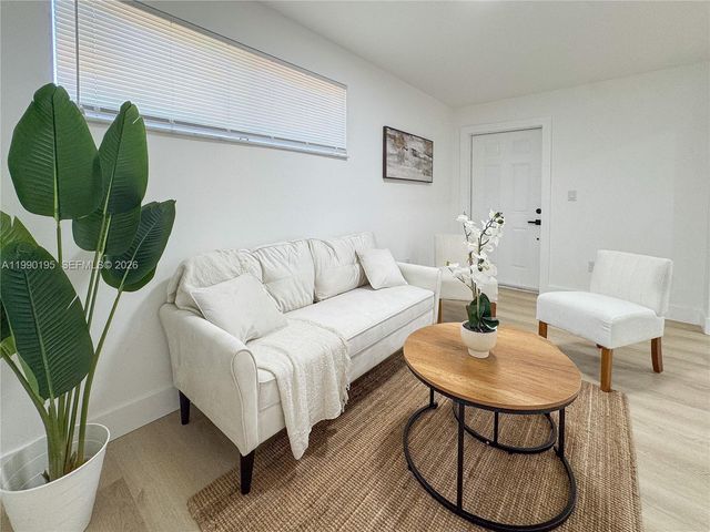 1749 NW 152nd St, Miami Gardens, FL 33054