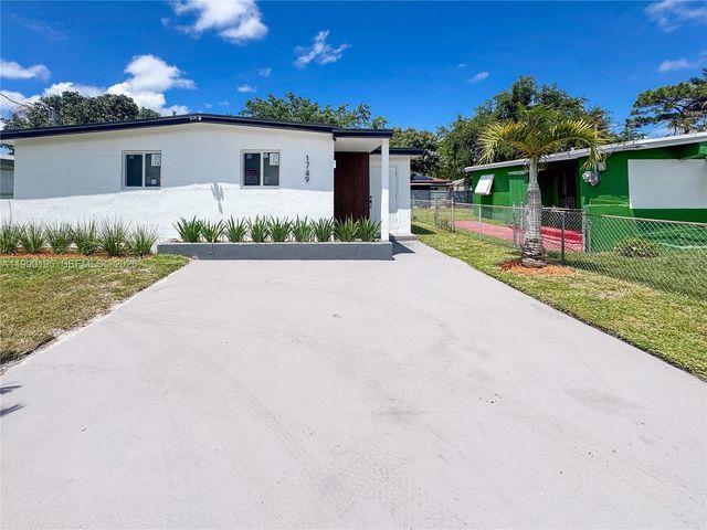 1749 NW 152nd St, Miami Gardens, FL 33054