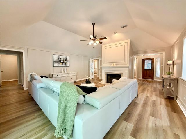 4211 Saint Ives Street, Sugar Land, TX 77479