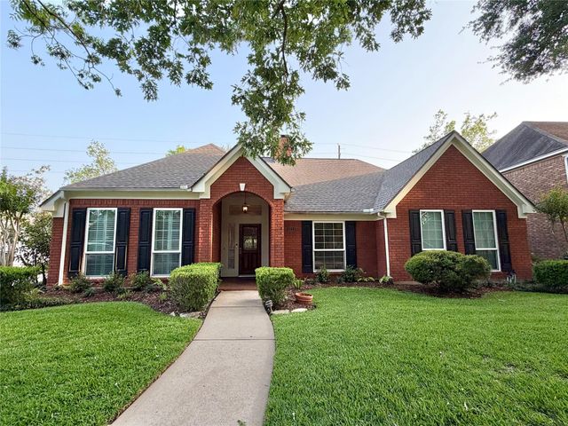 4211 Saint Ives Street, Sugar Land, TX 77479