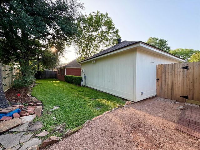 4211 Saint Ives Street, Sugar Land, TX 77479