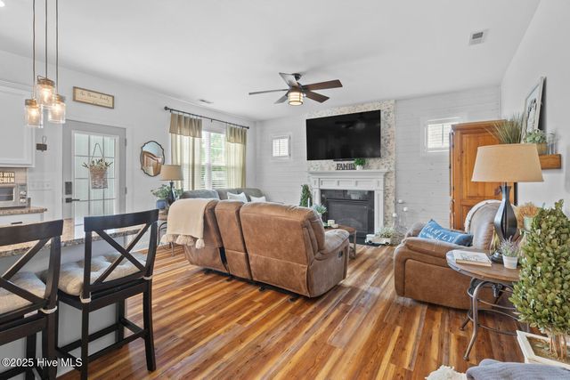 107 Courtney Drive, Jacksonville, NC 28540