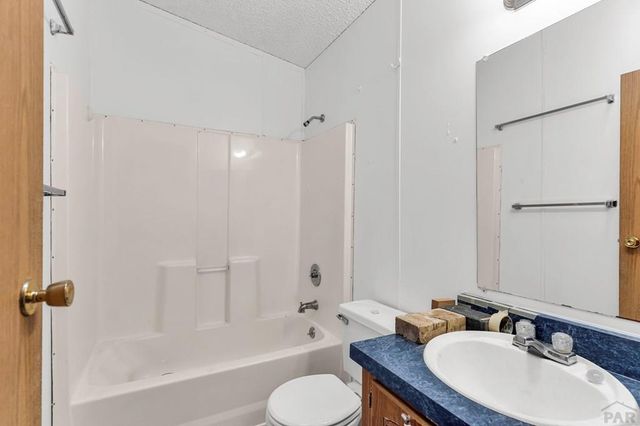 1729 Anthalie St, Pueblo, CO 81006