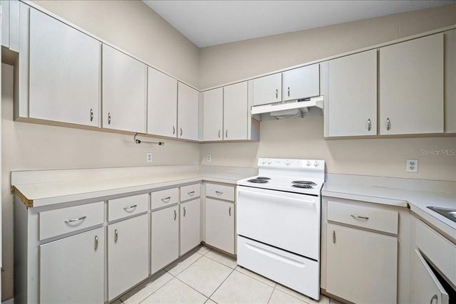 2851 NE 64 LANE, Ocala, FL 34479