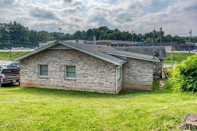 815 North Main Street, Marion, VA 24354