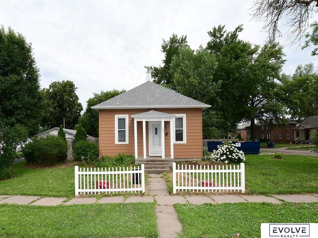 1051 N L Street, Fremont, NE 68025