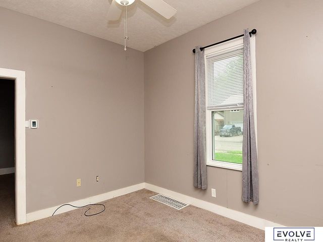 1051 N L Street, Fremont, NE 68025