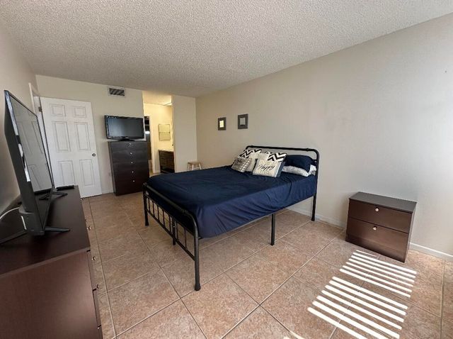 6770 Royal Palm Boulevard 207l, Margate, FL 33063