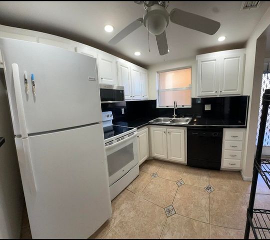 6770 Royal Palm Boulevard 207l, Margate, FL 33063