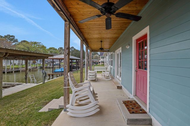 331 Holiday Lane, Coldspring, TX 77331