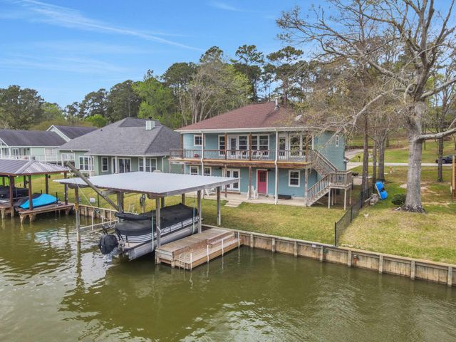 331 Holiday Lane, Coldspring, TX 77331