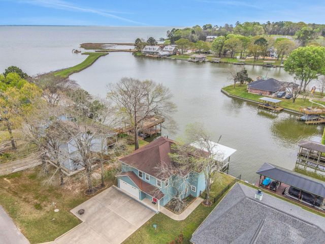 331 Holiday Lane, Coldspring, TX 77331