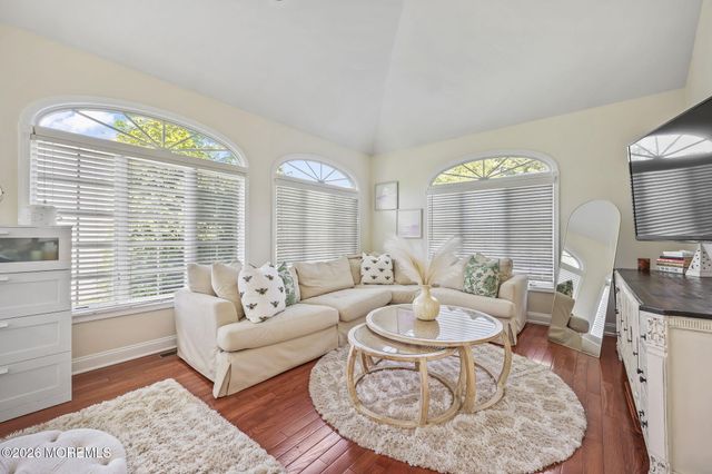 26 Whirlaway Drive, Tinton Falls, NJ 07724