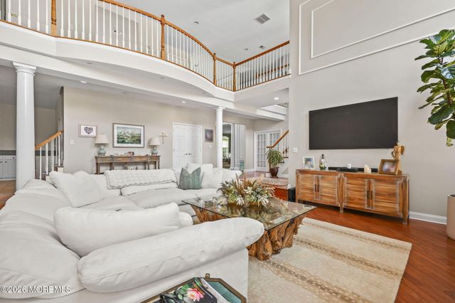26 Whirlaway Drive, Tinton Falls, NJ 07724