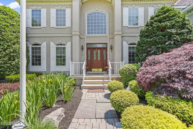 26 Whirlaway Drive, Tinton Falls, NJ 07724