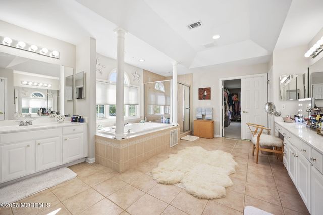 26 Whirlaway Drive, Tinton Falls, NJ 07724