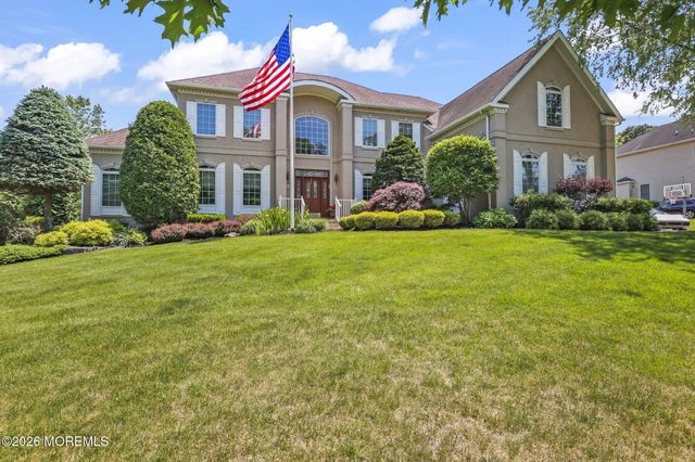26 Whirlaway Drive, Tinton Falls, NJ 07724
