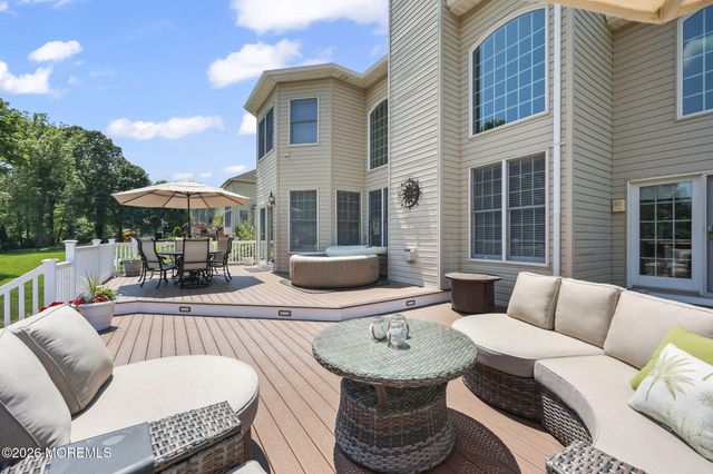 26 Whirlaway Drive, Tinton Falls, NJ 07724