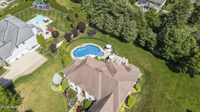 26 Whirlaway Drive, Tinton Falls, NJ 07724