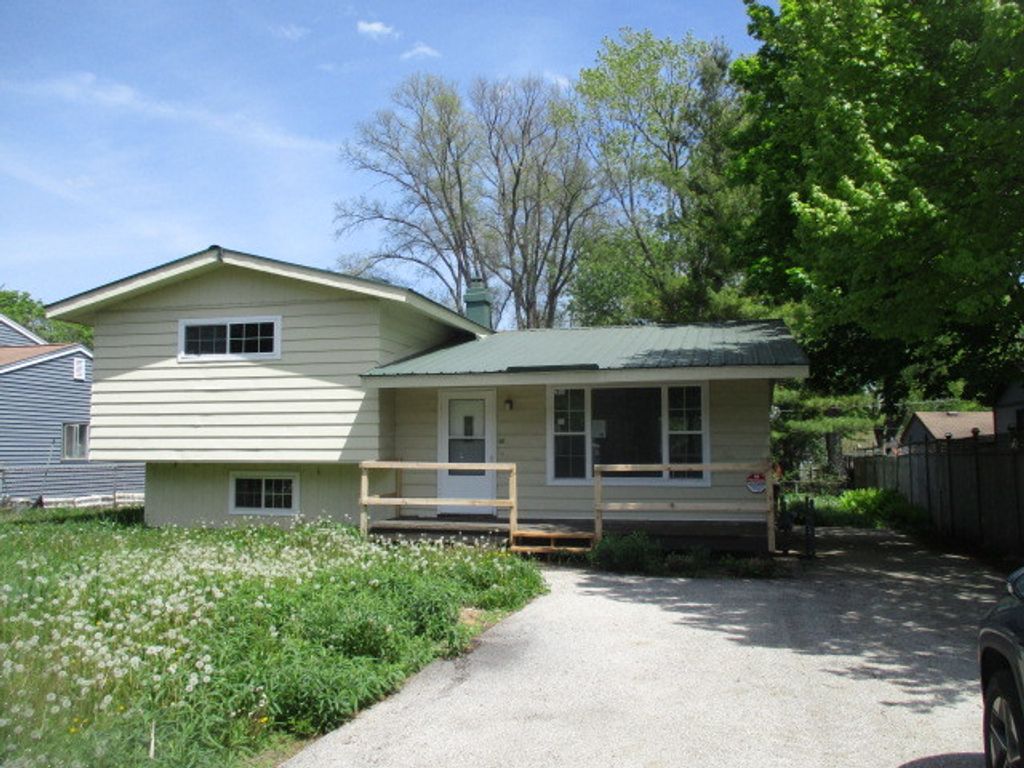 7514 Pingree Road, Crystal Lake, IL 60014
