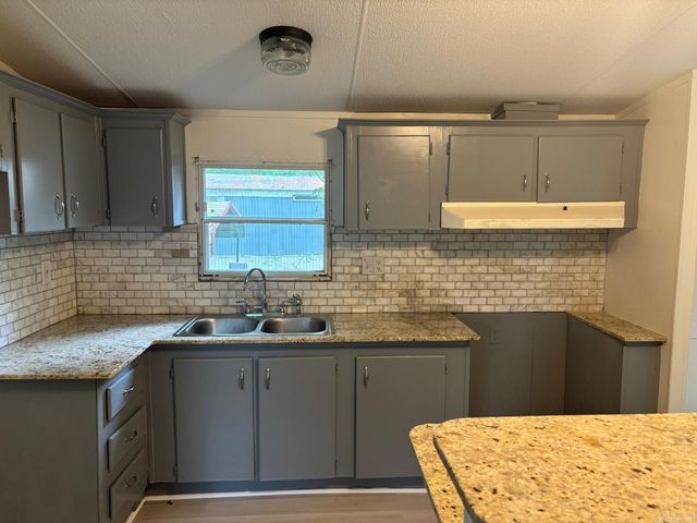 1721 Leonard Dr Drive, Jacksonville, AR 72076