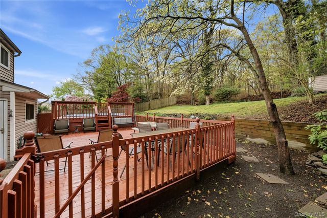 164 Rosemont Avenue, Farmingville, NY 11738